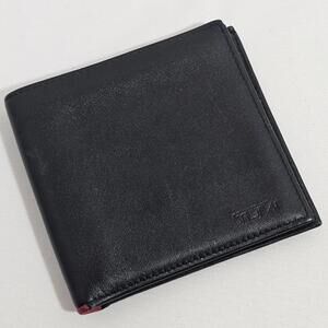 Tumi Mens Black Lesther Wallet With Red Details Bi Fold.
